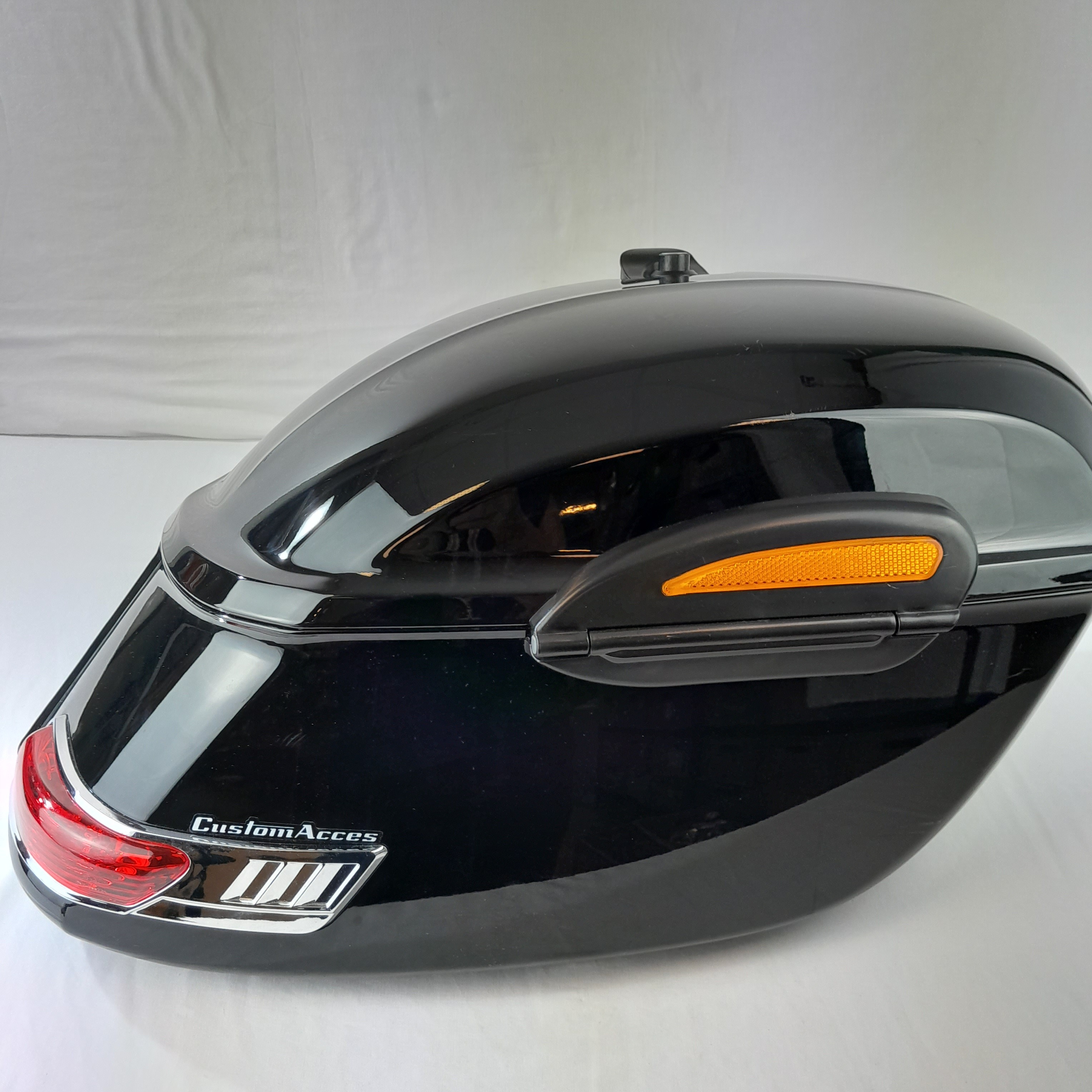 Sacoches rigides - Customacces touring - Bon état sur Label Emmaüs